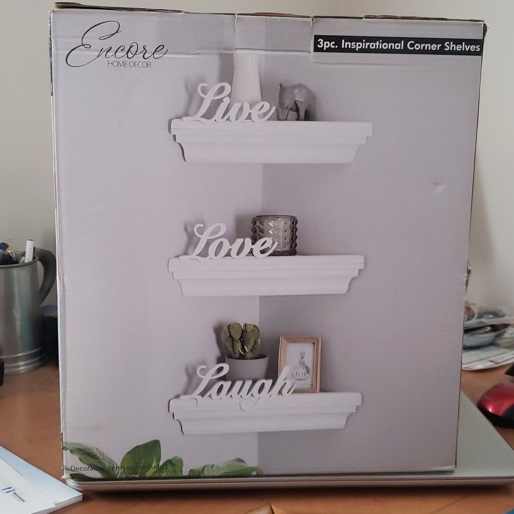 Brand New Encore Home Decor "Live Love Laugh" Set of 3 Corner Shelves 12" x 4.7"